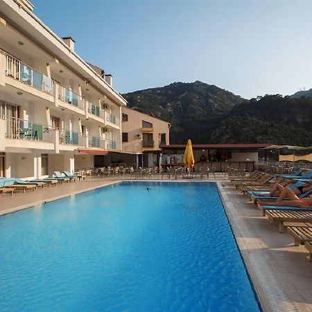 Meric Hotel Турунч Екстериор снимка